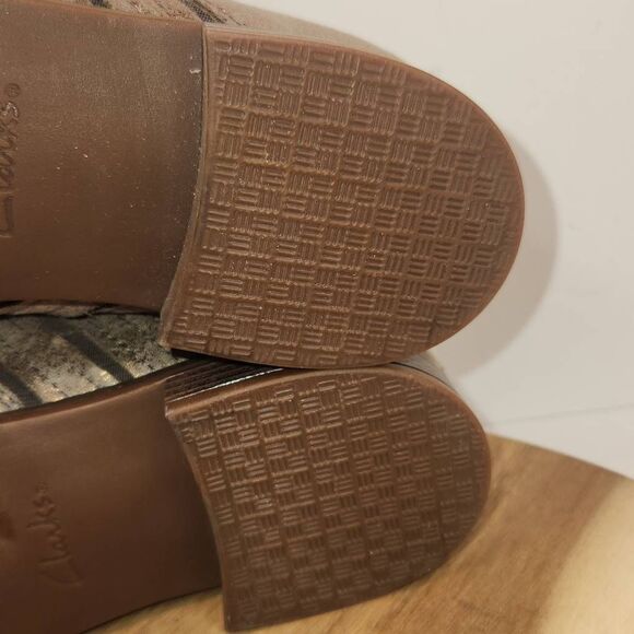 Clarks Women's Trish Bell Bootie Size 9M Copper Color - Picture 9 of 11